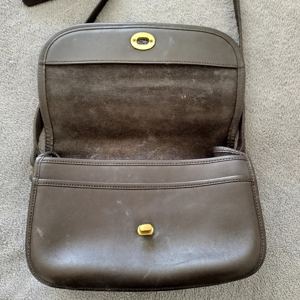 Vintage Coach 202-07 City Bag Crossbody Shoulder Dark Brown Leather